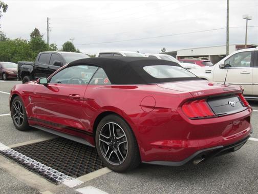 2021 Ford Mustang EcoBoost