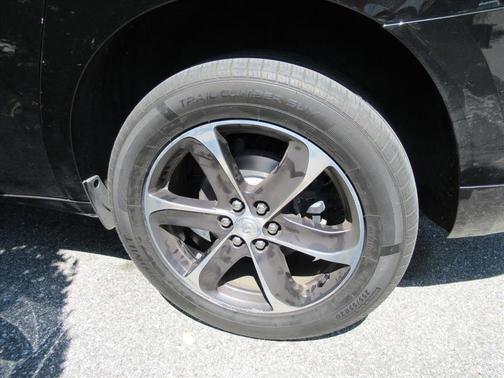 Ebony Twilight Metallic 2019 Buick Enclave Essence