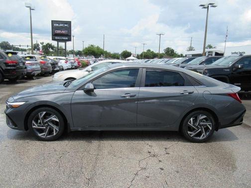 Gray 2025 Hyundai ELANTRA Limited