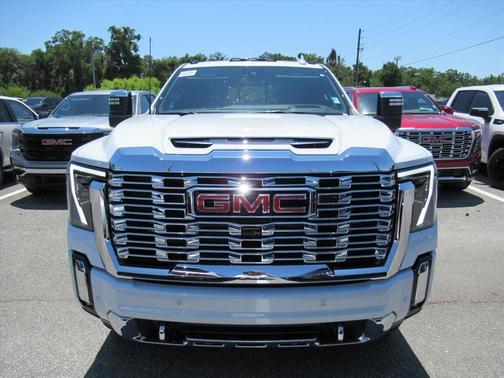 Glacier White 2026 GMC Sierra 2500 Denali