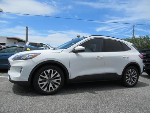 2020 Ford Escape Titanium
