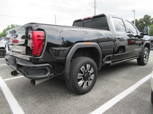Onyx Black 2024 GMC Sierra 2500 Denali