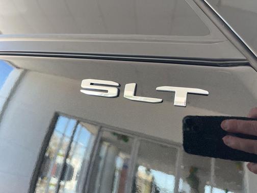 Ebony Twilight Metallic 2023 GMC Terrain SLT