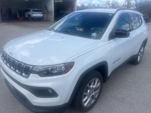 2023 Jeep Compass Latitude Lux