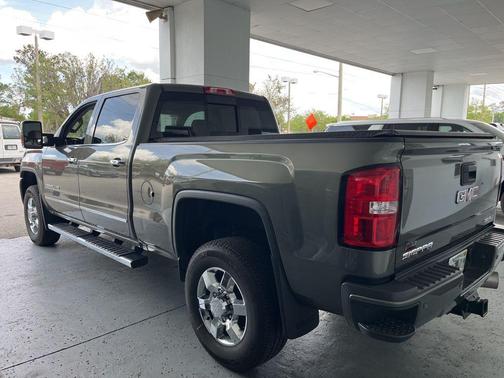 Mineral Metallic 2018 GMC Sierra 3500 Denali