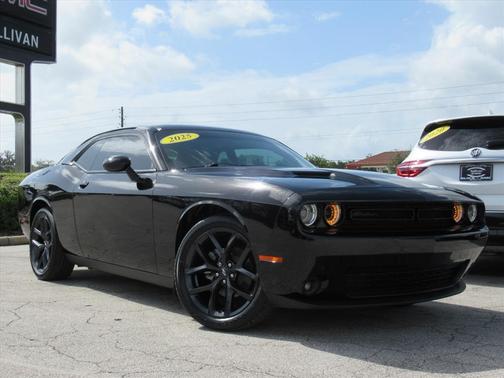 2022 Dodge Challenger SXT