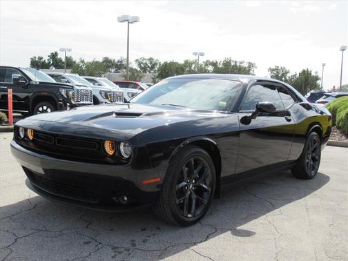 2022 Dodge Challenger SXT