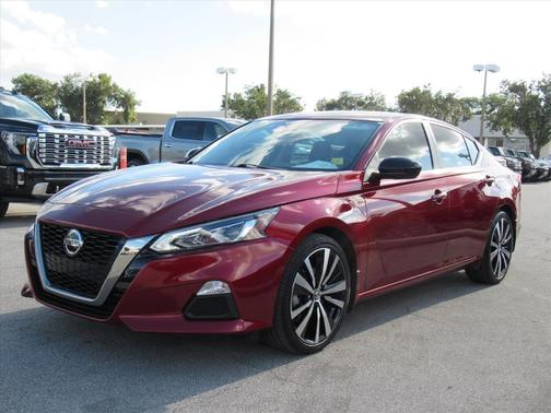 2022 Nissan Altima 2.5 SR