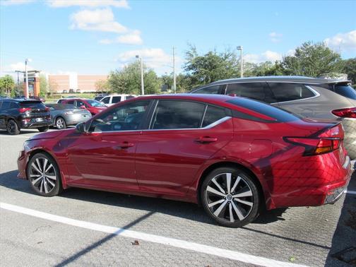 2022 Nissan Altima 2.5 SR