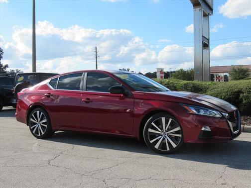 2022 Nissan Altima 2.5 SR