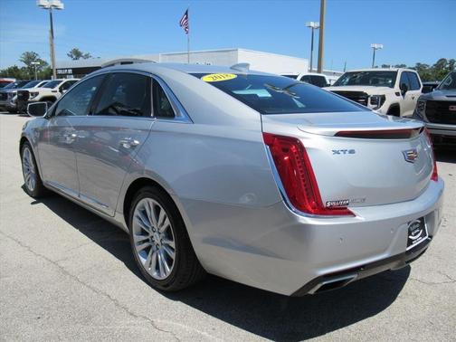 Radiant Silver Metallic 2018 Cadillac XTS Luxury