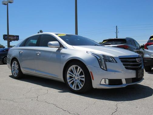 Radiant Silver Metallic 2018 Cadillac XTS Luxury