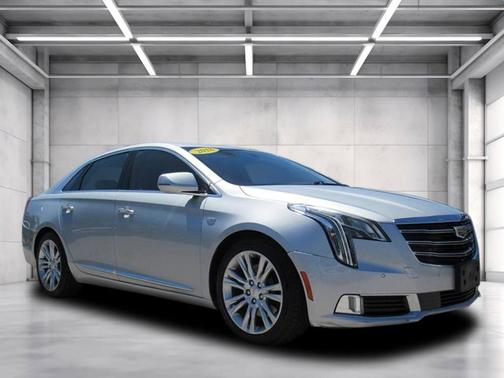 Radiant Silver Metallic 2018 Cadillac XTS Luxury