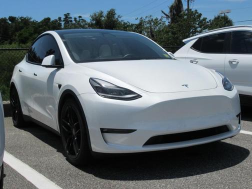 White 2022 Tesla Model Y Performance