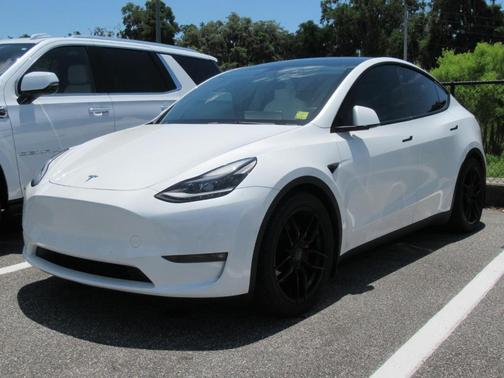 White 2022 Tesla Model Y Performance