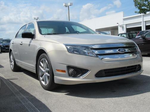 Gold 2010 Ford Fusion SEL