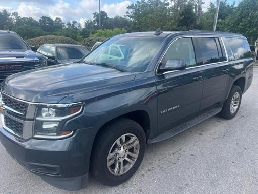 Shadow Gray Metallic 2020 Chevrolet Suburban LT