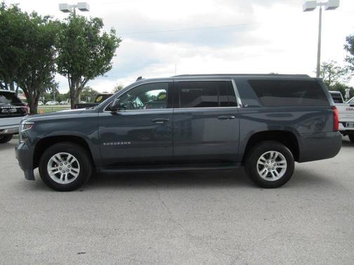 Shadow Gray Metallic 2020 Chevrolet Suburban LT