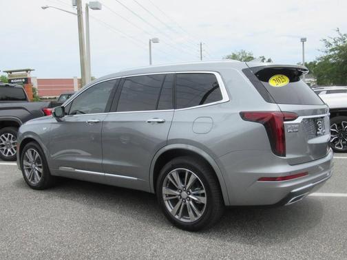 2025 Cadillac XT6 Premium Luxury FWD