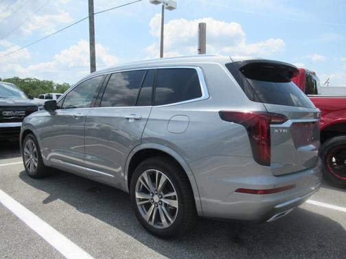 2025 Cadillac XT6 Premium Luxury FWD