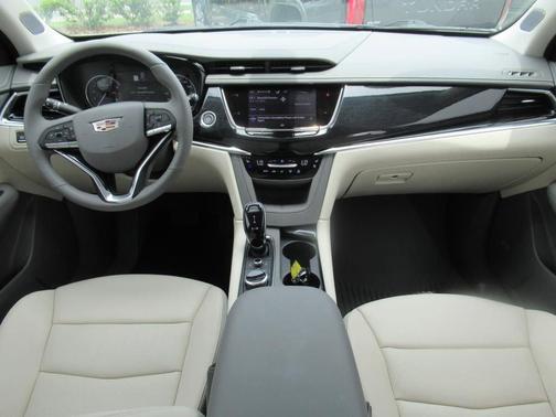 2025 Cadillac XT6 Premium Luxury FWD