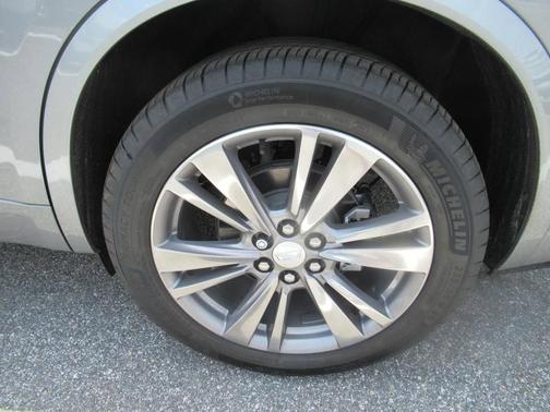 2025 Cadillac XT6 Premium Luxury FWD