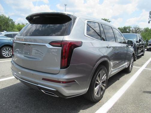 2025 Cadillac XT6 Premium Luxury FWD