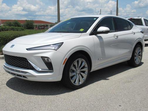 White Frost 2024 Buick Envista Avenir