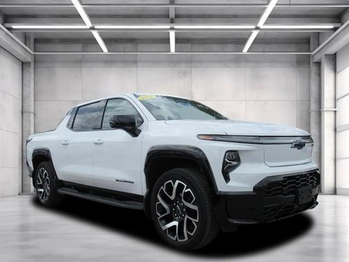 Summit White 2024 Chevrolet Silverado EV RST