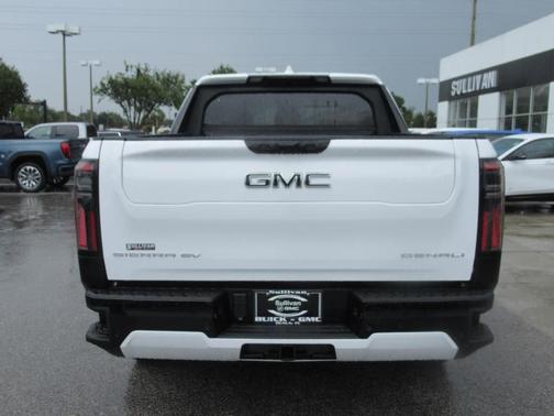 2025 GMC Sierra EV Denali