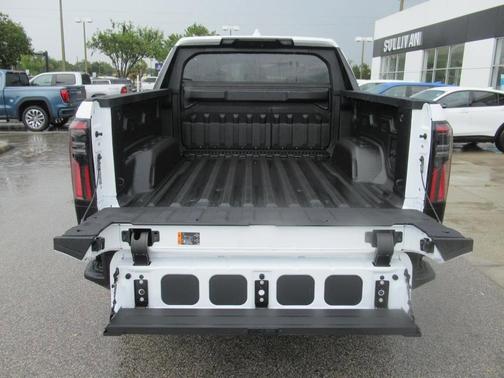 2025 GMC Sierra EV Denali