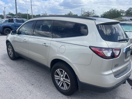 2017 Chevrolet Traverse 2LT
