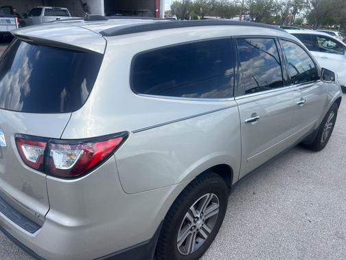 2017 Chevrolet Traverse 2LT