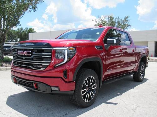 2025 GMC Sierra 1500 AT4