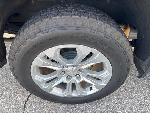 2025 Chevrolet Silverado 1500 LTZ