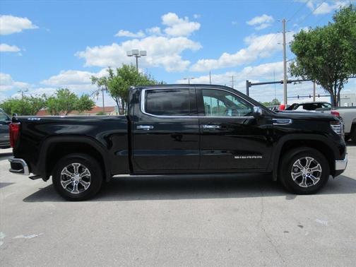 Onyx Black 2026 GMC Sierra 1500 SLT