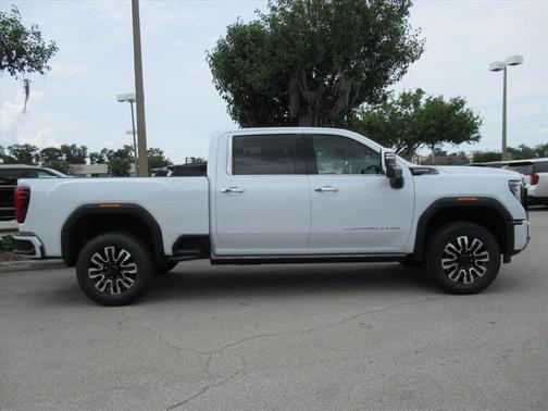 Glacier White 2026 GMC Sierra 2500 Denali Ultimate