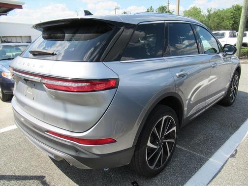 Radiance Metallic 2023 Lincoln Corsair Reserve