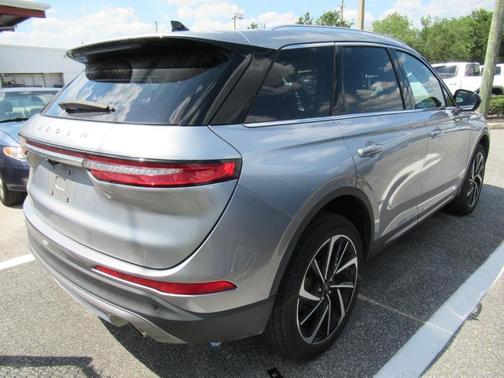 Radiance Metallic 2023 Lincoln Corsair Reserve