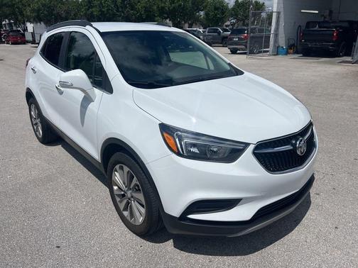 Summit White 2018 Buick Encore Preferred