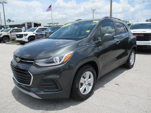 Gray Metallic 2018 Chevrolet Trax LT