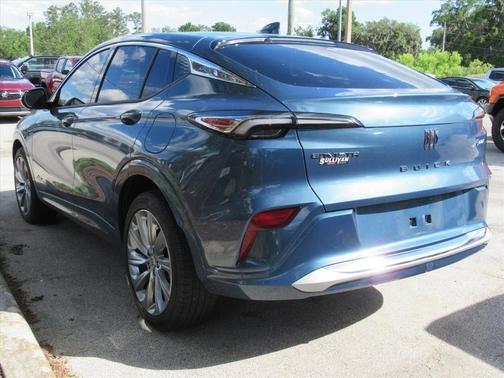 Ocean Blue Metallic 2024 Buick Envista Avenir