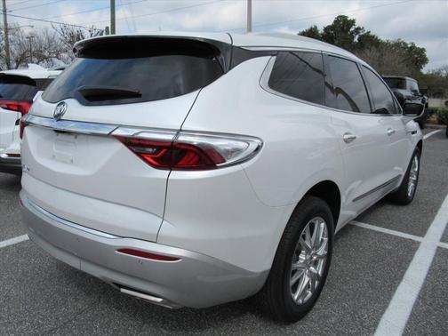 2023 Buick Enclave Premium