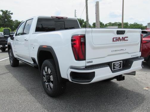 Summit White 2026 GMC Sierra 2500 Denali