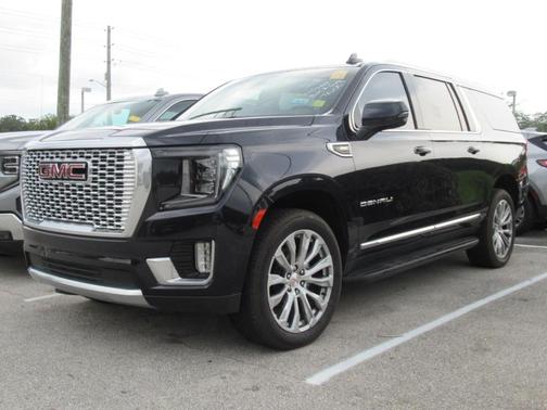 Midnight Blue Metallic 2022 GMC Yukon XL Denali
