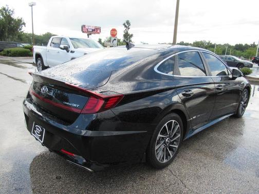 Phantom Black 2022 Hyundai SONATA Limited