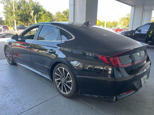 Phantom Black 2022 Hyundai SONATA Limited