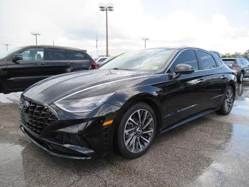 Phantom Black 2022 Hyundai SONATA Limited