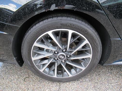 Phantom Black 2022 Hyundai SONATA Limited