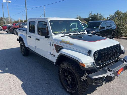 2024 Jeep Gladiator Jeep Beach